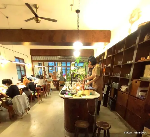 「玉虫畫室 tama.atelier｣(Coffee shop, liberary and painting studio three in one complex houe)， Nangang, Taipei, Mar 31, 2024, SJKen.