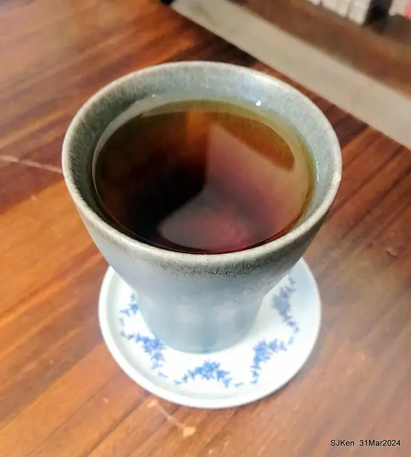 「玉虫畫室 tama.atelier｣(Coffee shop, liberary and painting studio three in one complex houe)， Nangang, Taipei, Mar 31, 2024, SJKen.