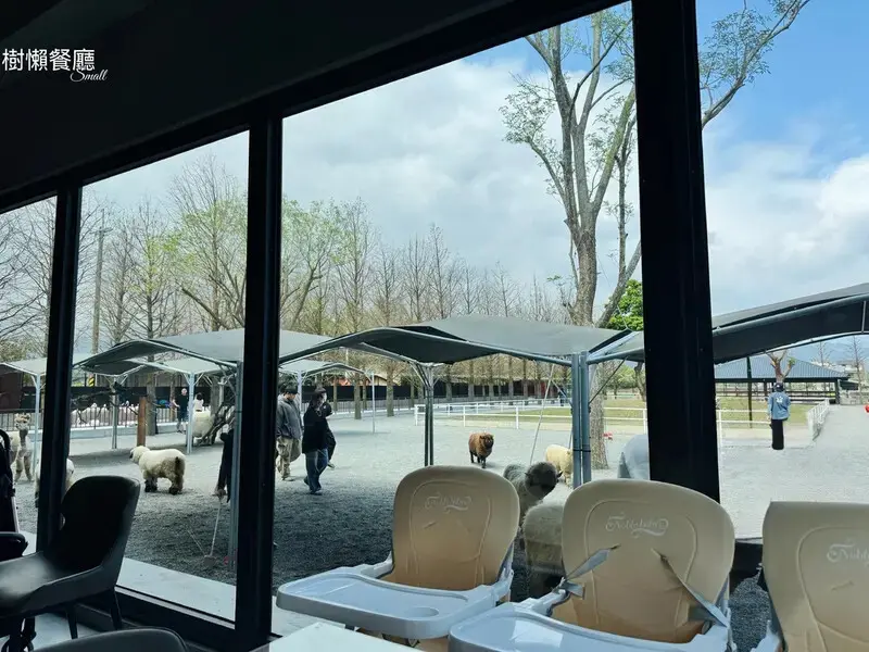 ★張美阿嬤農場2.0★結合親子農場與網美餐廳【樹懶餐廳】，用