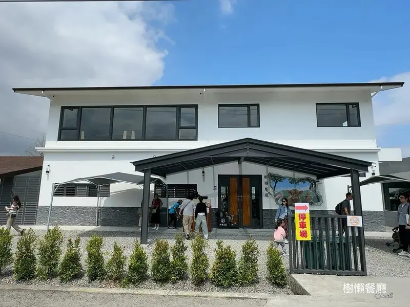 ★張美阿嬤農場2.0★結合親子農場與網美餐廳【樹懶餐廳】，用