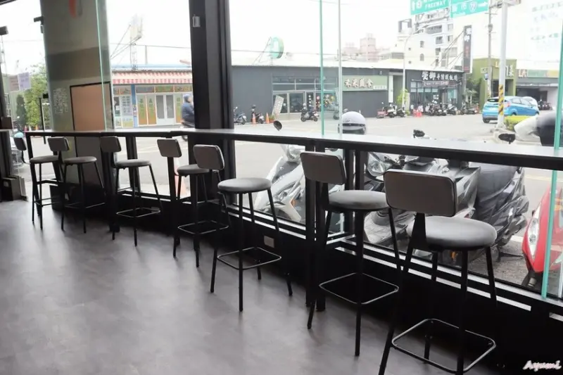 [台南新店報報]大橋攤烤鴨快餐/專為獨自用餐的客人所設計的套