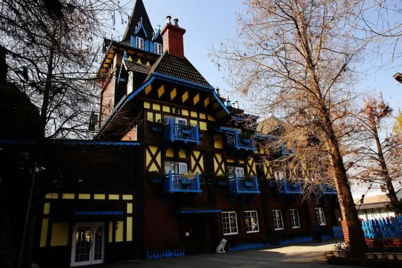 霍爾的移動城堡在埔里，藍色城堡X茱諾法式甜點，埔里超人氣甜點