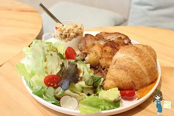 桃園平鎮 穿越乾燥花海，漫步浪漫韓系咖啡館 — 禾曼咖啡 H