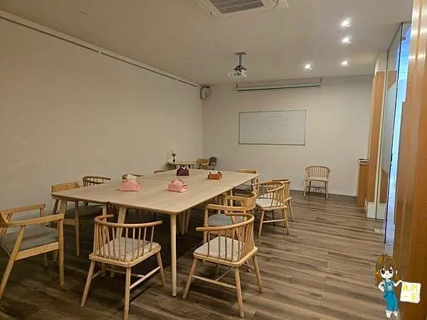 桃園平鎮 穿越乾燥花海，漫步浪漫韓系咖啡館 — 禾曼咖啡 H