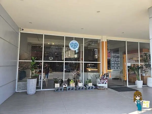 桃園平鎮 穿越乾燥花海，漫步浪漫韓系咖啡館 — 禾曼咖啡 H