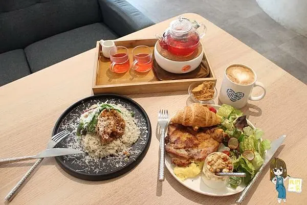 桃園平鎮 穿越乾燥花海，漫步浪漫韓系咖啡館 — 禾曼咖啡 H