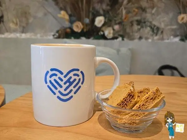 桃園平鎮 穿越乾燥花海，漫步浪漫韓系咖啡館 — 禾曼咖啡 H