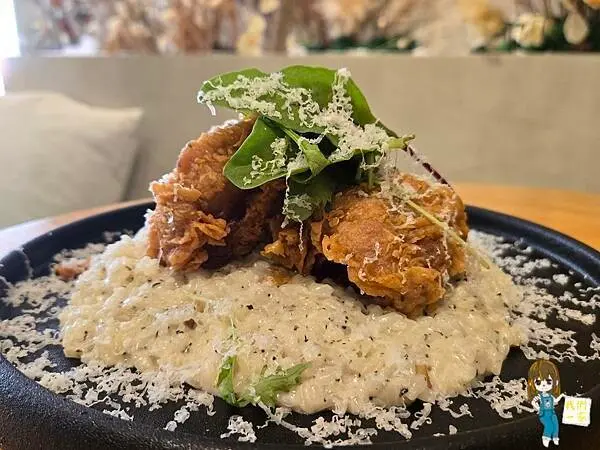 桃園平鎮 穿越乾燥花海，漫步浪漫韓系咖啡館 — 禾曼咖啡 H