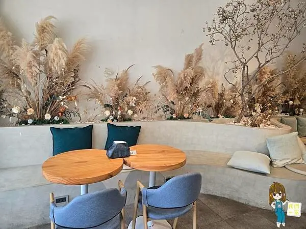 桃園平鎮 穿越乾燥花海，漫步浪漫韓系咖啡館 — 禾曼咖啡 H