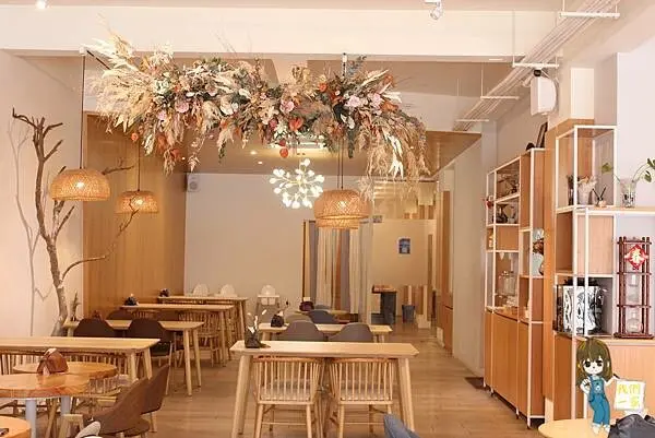 桃園平鎮 穿越乾燥花海，漫步浪漫韓系咖啡館 — 禾曼咖啡 H