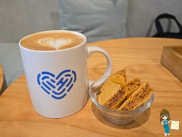 桃園平鎮 穿越乾燥花海，漫步浪漫韓系咖啡館 — 禾曼咖啡 H