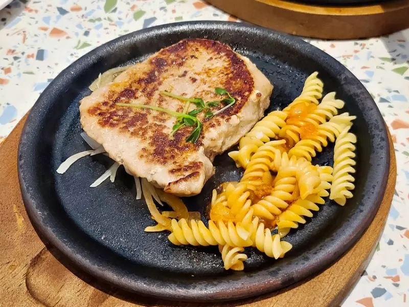 我家牛排板橋遠科店 ll ！只要 $370 就可以享用上百種