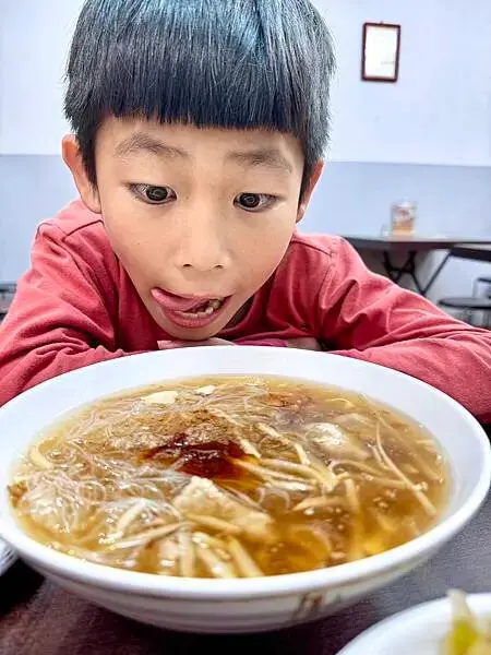 台中北區美食 巷弄老味道 鄉味赤肉羹 獨特的魷魚羹 傳統家鄉