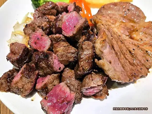 TNT美式炭烤牛排15-美國炭香牛肋條豬排.jpg