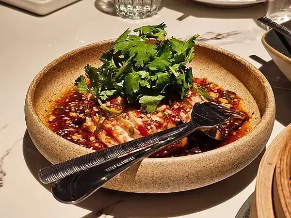 (胖樺食記)六張犁超推薦時尚川菜館「弎弎川酒」/好吃酸菜魚扁