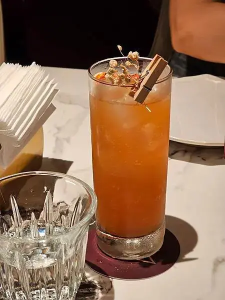 (胖樺食記)六張犁超推薦時尚川菜館「弎弎川酒」/好吃酸菜魚扁