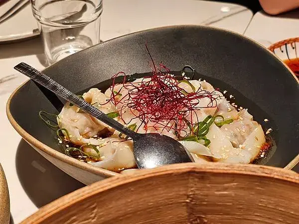 (胖樺食記)六張犁超推薦時尚川菜館「弎弎川酒」/好吃酸菜魚扁