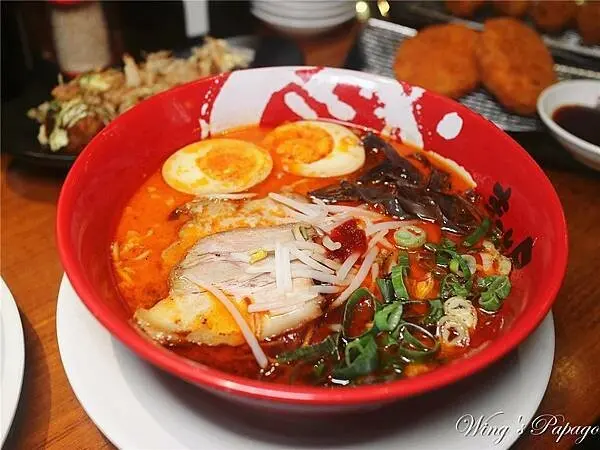 中山區拉麵，誠屋拉麵，牛骨拉麵，雞骨醬油拉麵，雙連站民生西路