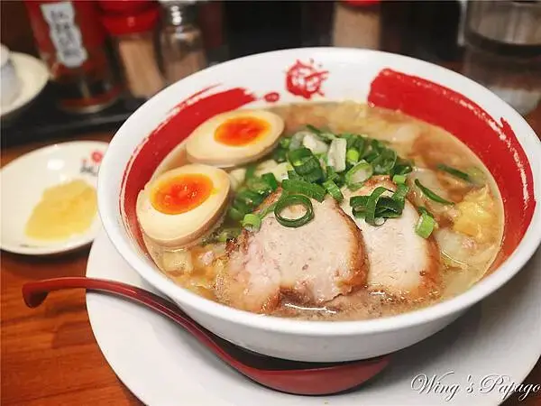 中山區拉麵，誠屋拉麵，牛骨拉麵，雞骨醬油拉麵，雙連站民生西路