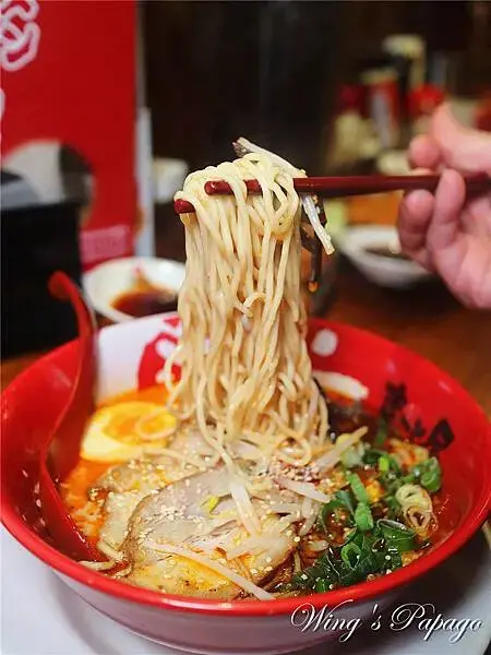 中山區拉麵，誠屋拉麵，牛骨拉麵，雞骨醬油拉麵，雙連站民生西路