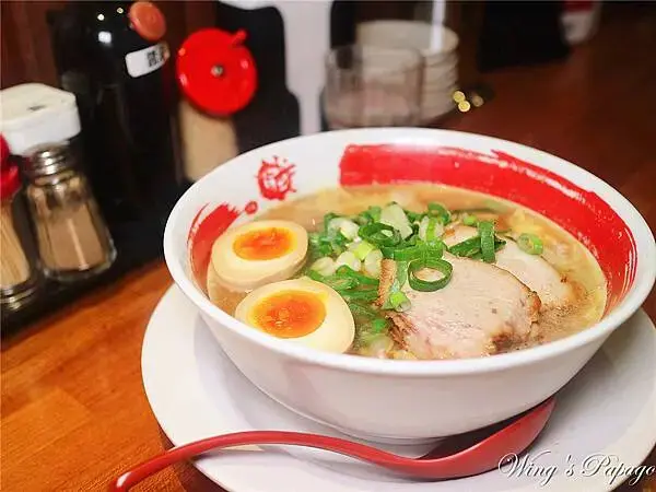 中山區拉麵，誠屋拉麵，牛骨拉麵，雞骨醬油拉麵，雙連站民生西路