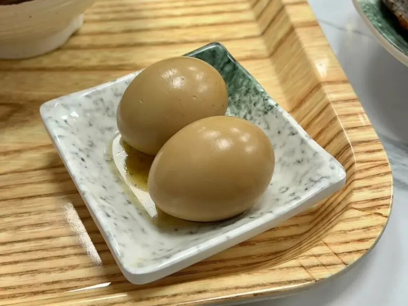 ＊（板橋美食）村村食堂～台北就能喝現沖牛肉湯！乾拌金門麵線、