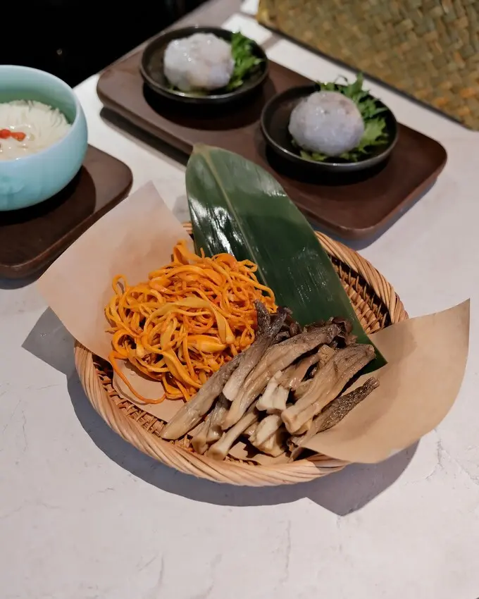 【台北火鍋推薦】撈王松江南京店～鴛鴦鍋湯頭有勁，口感濃郁香醇