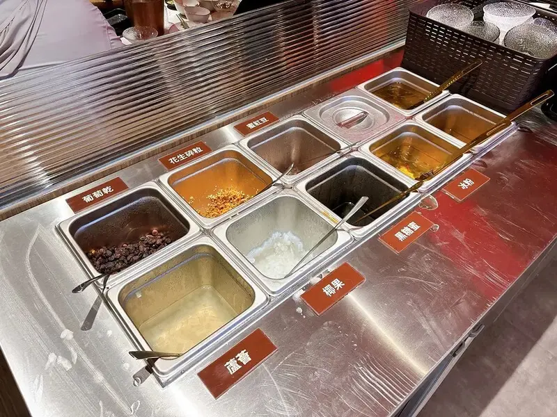 [美食] 撈王鍋物料理 ♥ 鍋界霸主撈王插旗松江南京站囉 ♥