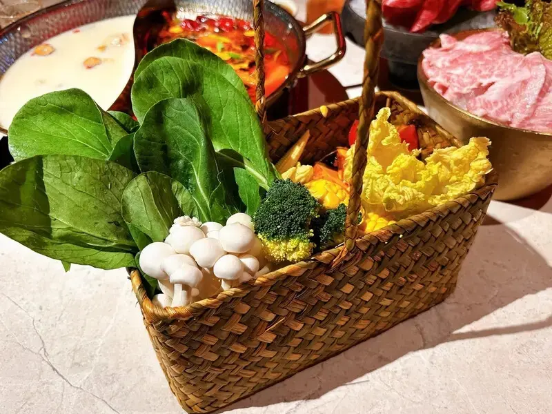 [美食] 撈王鍋物料理 ♥ 鍋界霸主撈王插旗松江南京站囉 ♥