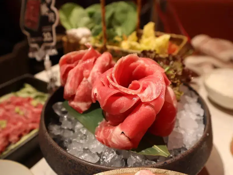 [美食] 撈王鍋物料理 ♥ 鍋界霸主撈王插旗松江南京站囉 ♥