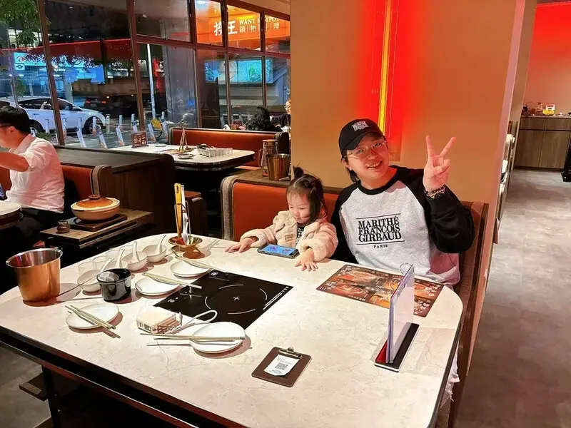 [美食] 撈王鍋物料理 ♥ 鍋界霸主撈王插旗松江南京站囉 ♥