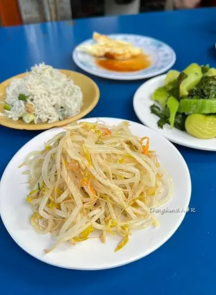 *基隆中正區【小薇小吃】在地人的早午餐，簡單、實惠。