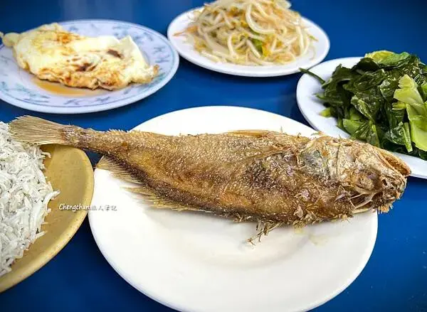 *基隆中正區【小薇小吃】在地人的早午餐，簡單、實惠。