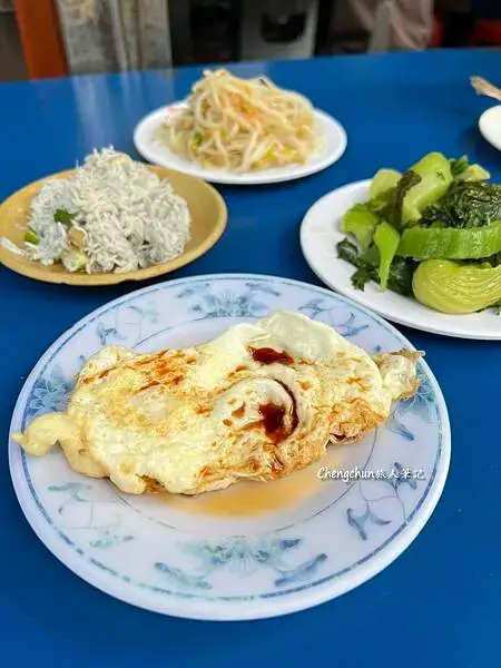 *基隆中正區【小薇小吃】在地人的早午餐，簡單、實惠。