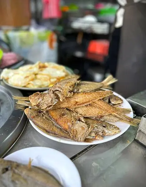 *基隆中正區【小薇小吃】在地人的早午餐，簡單、實惠。