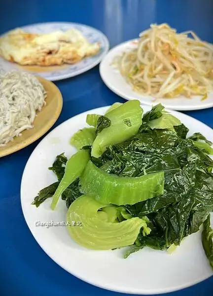 *基隆中正區【小薇小吃】在地人的早午餐，簡單、實惠。