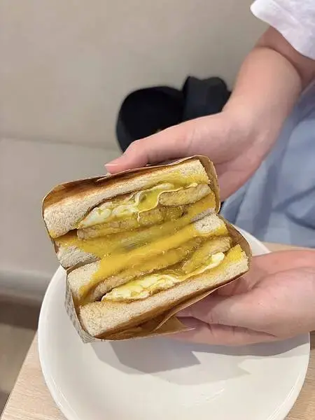 【新北 蘆洲】Ocean Eat 炭烤土司早午餐//2024