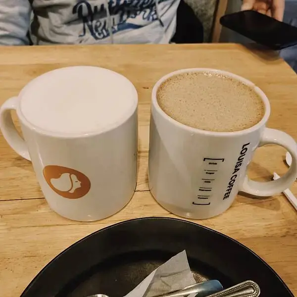 桃園藝文特區路易莎咖啡~巷弄里的