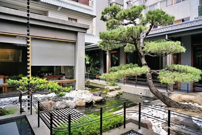 台中隱藏版老字號日料！桃太郎日式料理～日式庭園、私人包廂的用