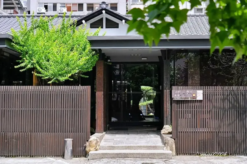 台中隱藏版老字號日料！桃太郎日式料理～日式庭園、私人包廂的用