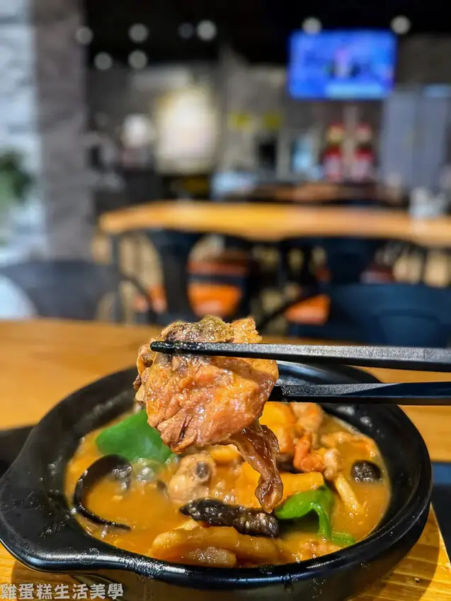 【新竹食記】元爵味黃燜雞米飯(新竹竹東店) -