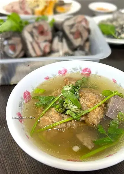 汐止老店【巷仔內烏骨雞海鮮攤】經典台灣味 !