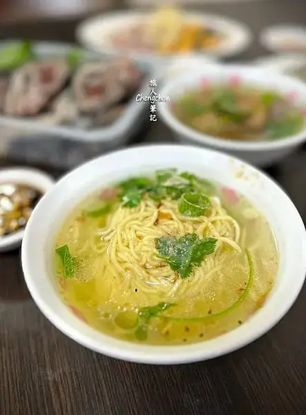 汐止老店【巷仔內烏骨雞海鮮攤】經典台灣味 !