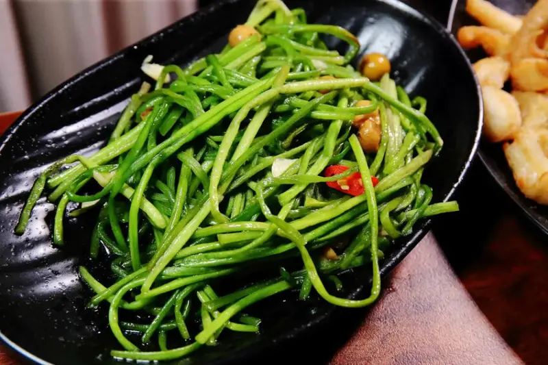 雞老闆景美店插旗景美夜市！當月壽星免費送桶仔雞！快揪團一起爽