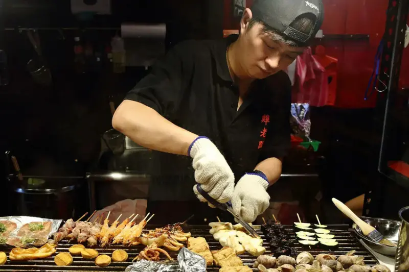 雞老闆景美店插旗景美夜市！當月壽星免費送桶仔雞！快揪團一起爽