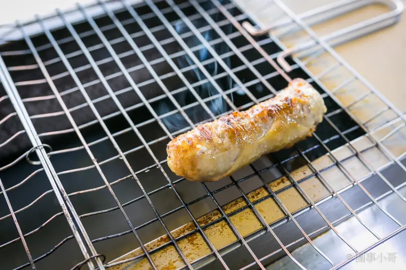 宜蘭羅東交流道美食小吃-林場三星蔥炸蛋蔥油餅還可以包香腸包雞腿捲？單面煎炸獨特手法讓蔥油餅外酥內Q口感100分！羅東五結美食大推薦 @圍事小哥的幸福相框