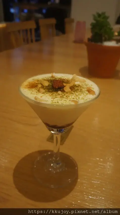 菲尼咖啡｜新竹北區質感咖啡廳，提供咖啡、甜點、輕食、鹹食｜小