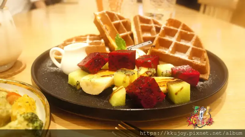 菲尼咖啡｜新竹北區質感咖啡廳，提供咖啡、甜點、輕食、鹹食｜小