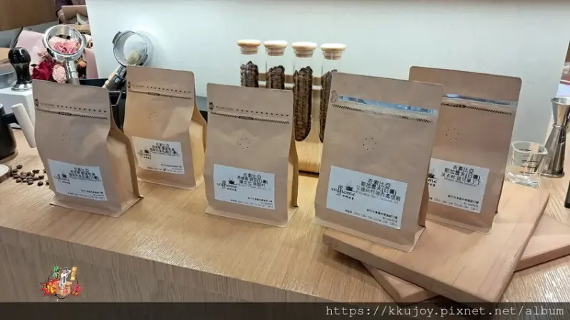 菲尼咖啡｜新竹北區質感咖啡廳，提供咖啡、甜點、輕食、鹹食｜小