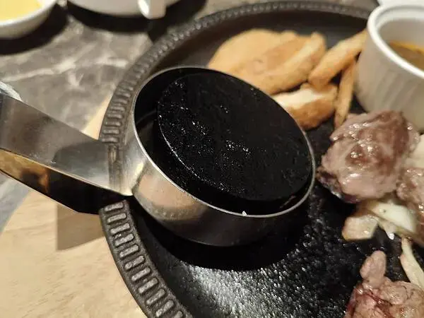 桃園中壢橫濱牛排~